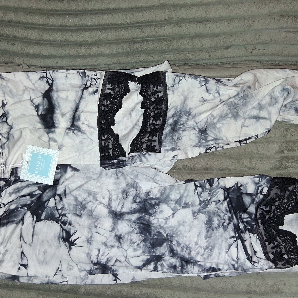 Black & White Tie-Dye Lace Trim Leggings